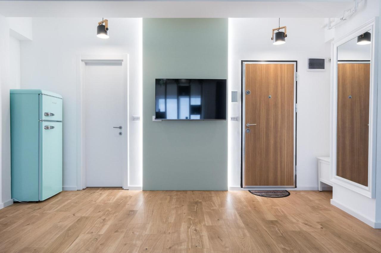 Jungle Escape - Luxe 1-Br Haven In Bucharest Apartment Exterior photo